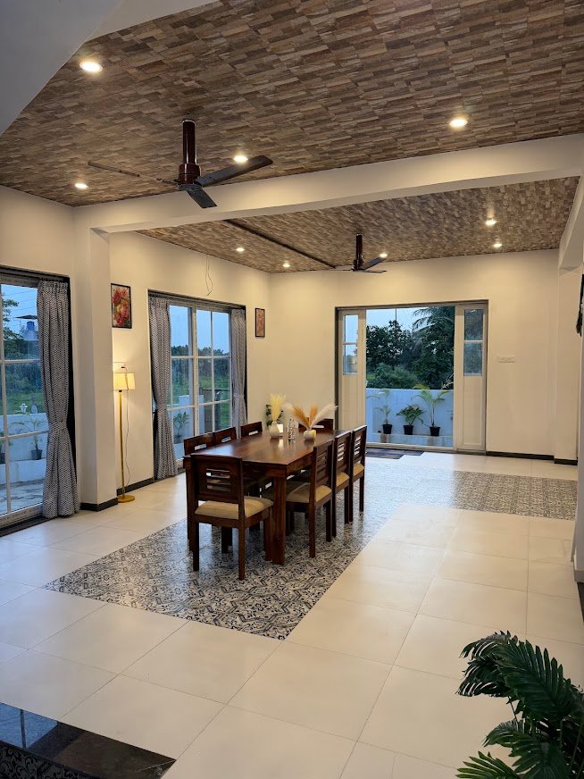 Coastal Diaries Restaurant — Dining area