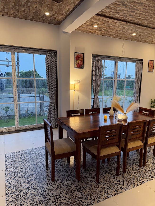 Coastal Diaries Restaurant — Dining area