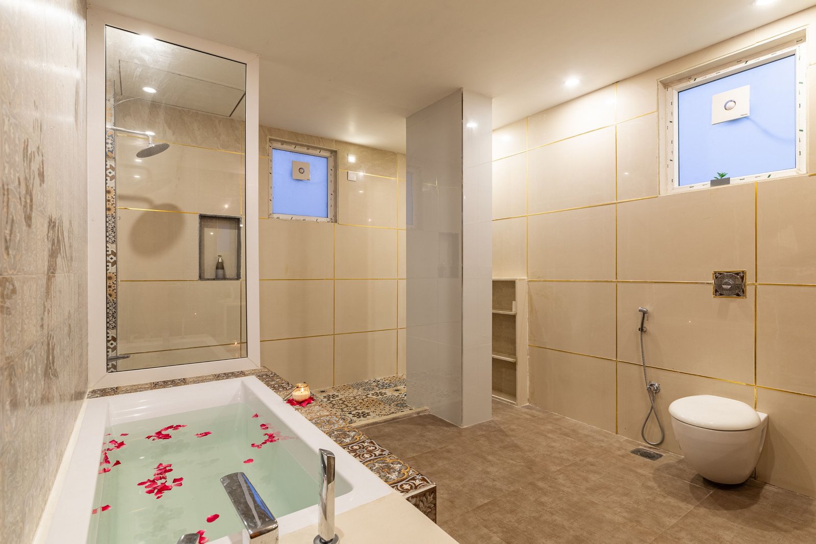 Emerald 30 — Bathroom