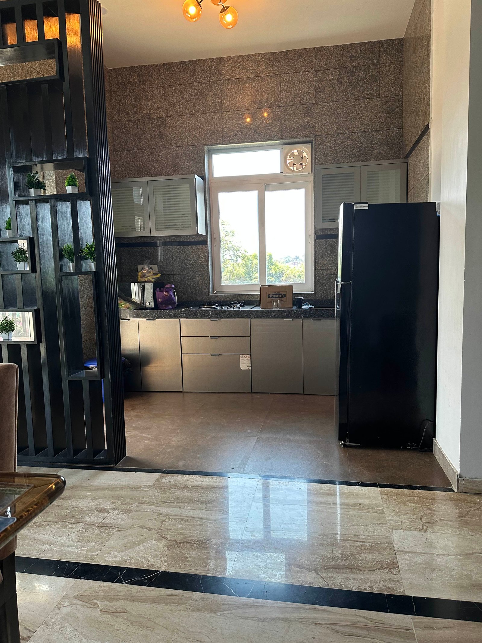 Emerald 30 — Kitchen