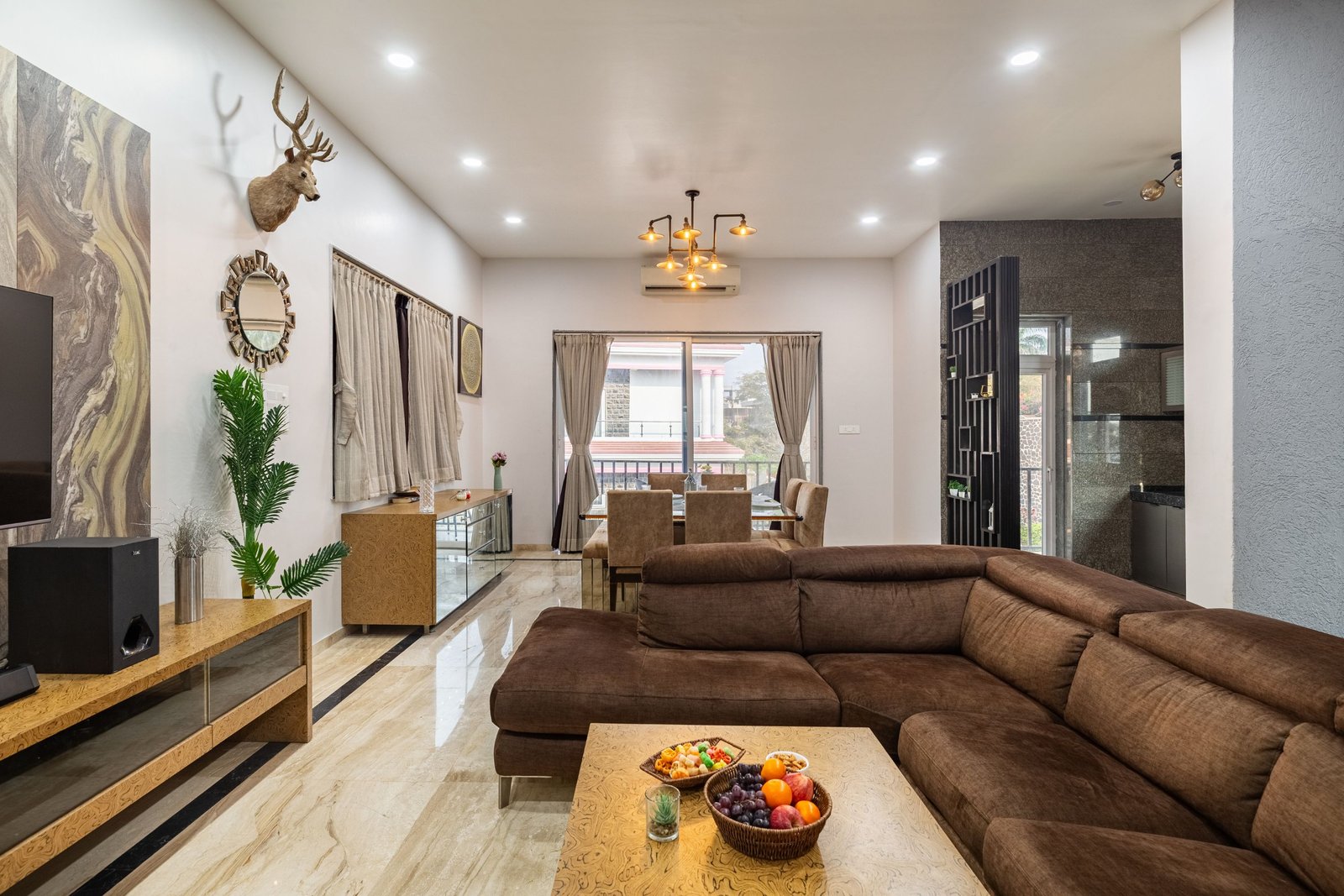 Emerald 30 — Living room