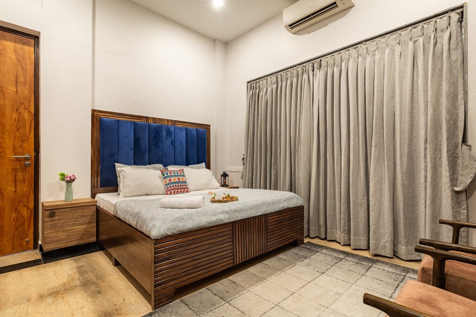 Emerald 30 — Bedroom