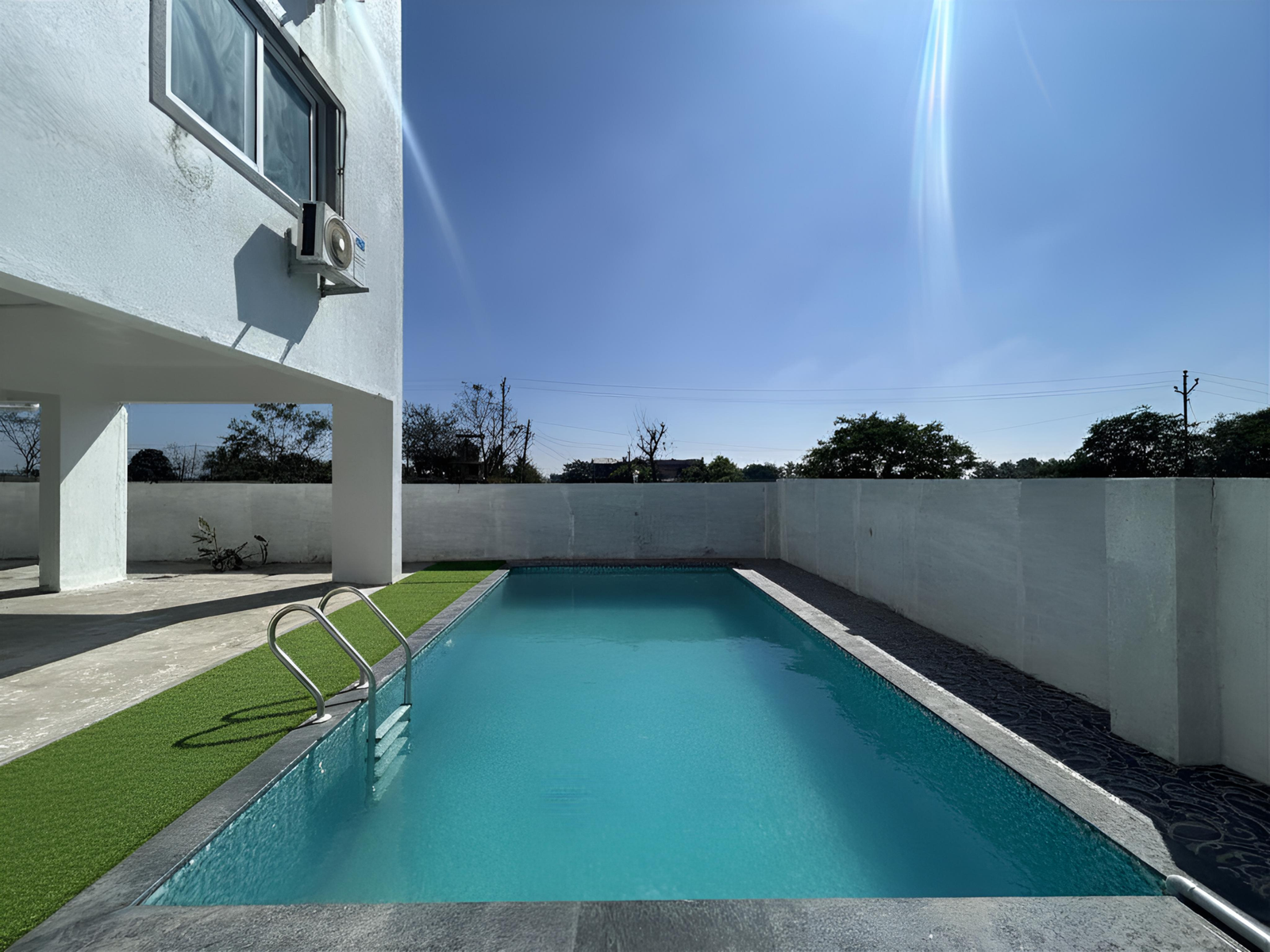 Salt Wind Suites — Pool