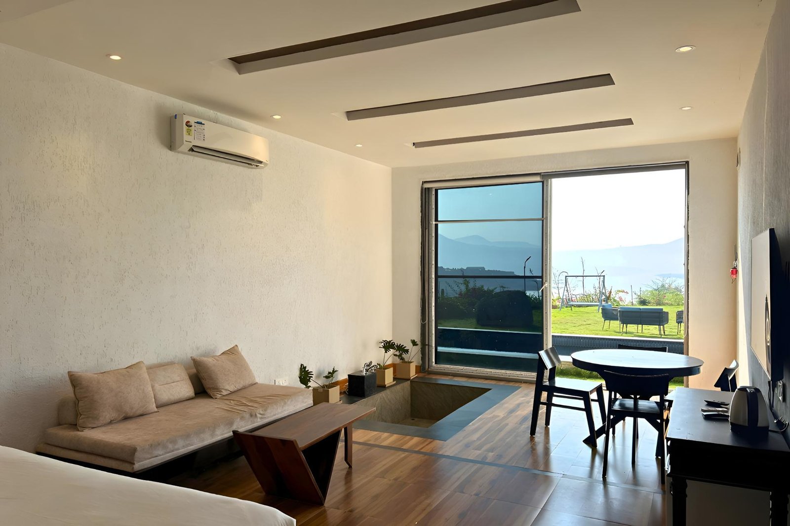 Skyhold Premium Suites — photo 2