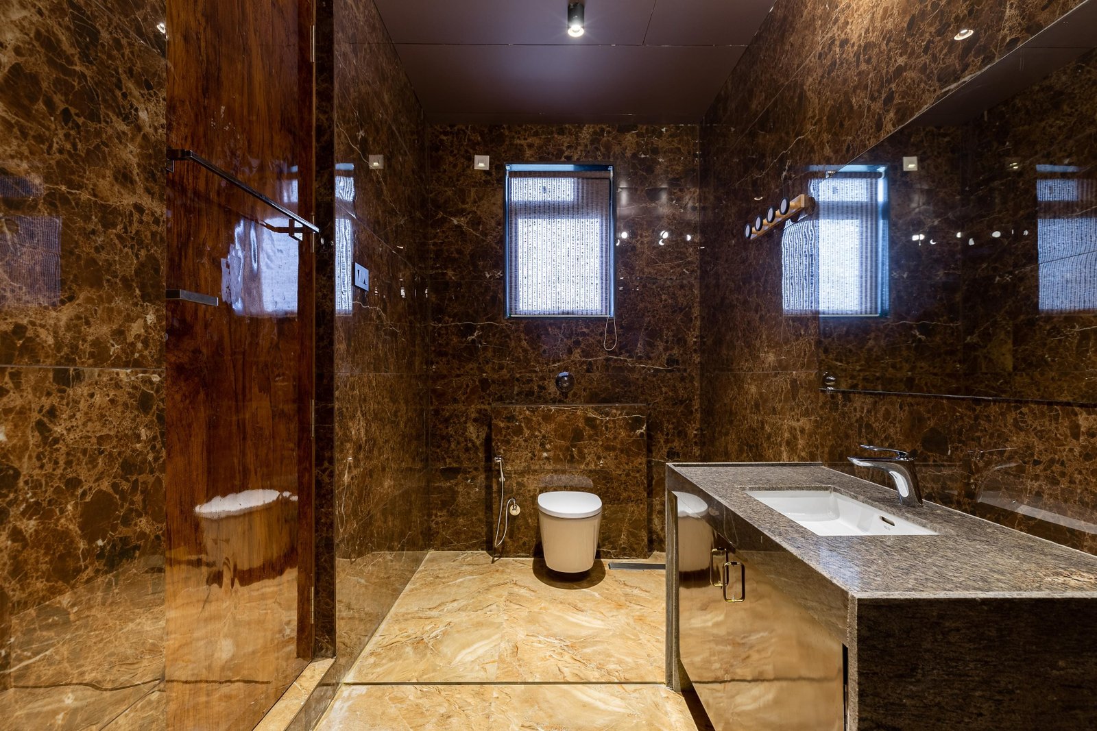Villa Portia — Bathroom