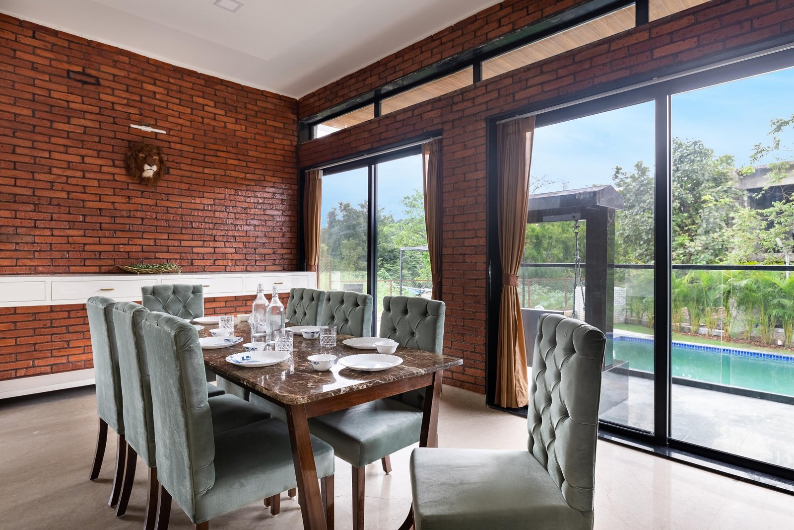 Villa Portia — Dining area